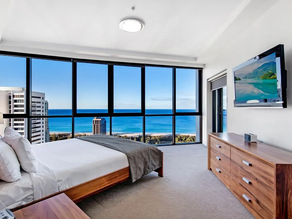 Private Rooftop Spa Penthouse Apartment - Sierra Grand - Coasthm Gold Coast 0*,  Ausztrália