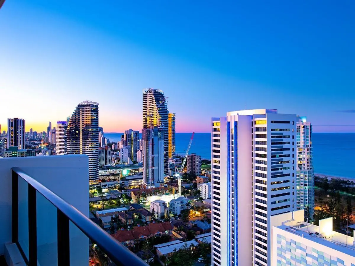Private Rooftop Spa Penthouse Apartment - Sierra Grand - Coasthm Guldkusten