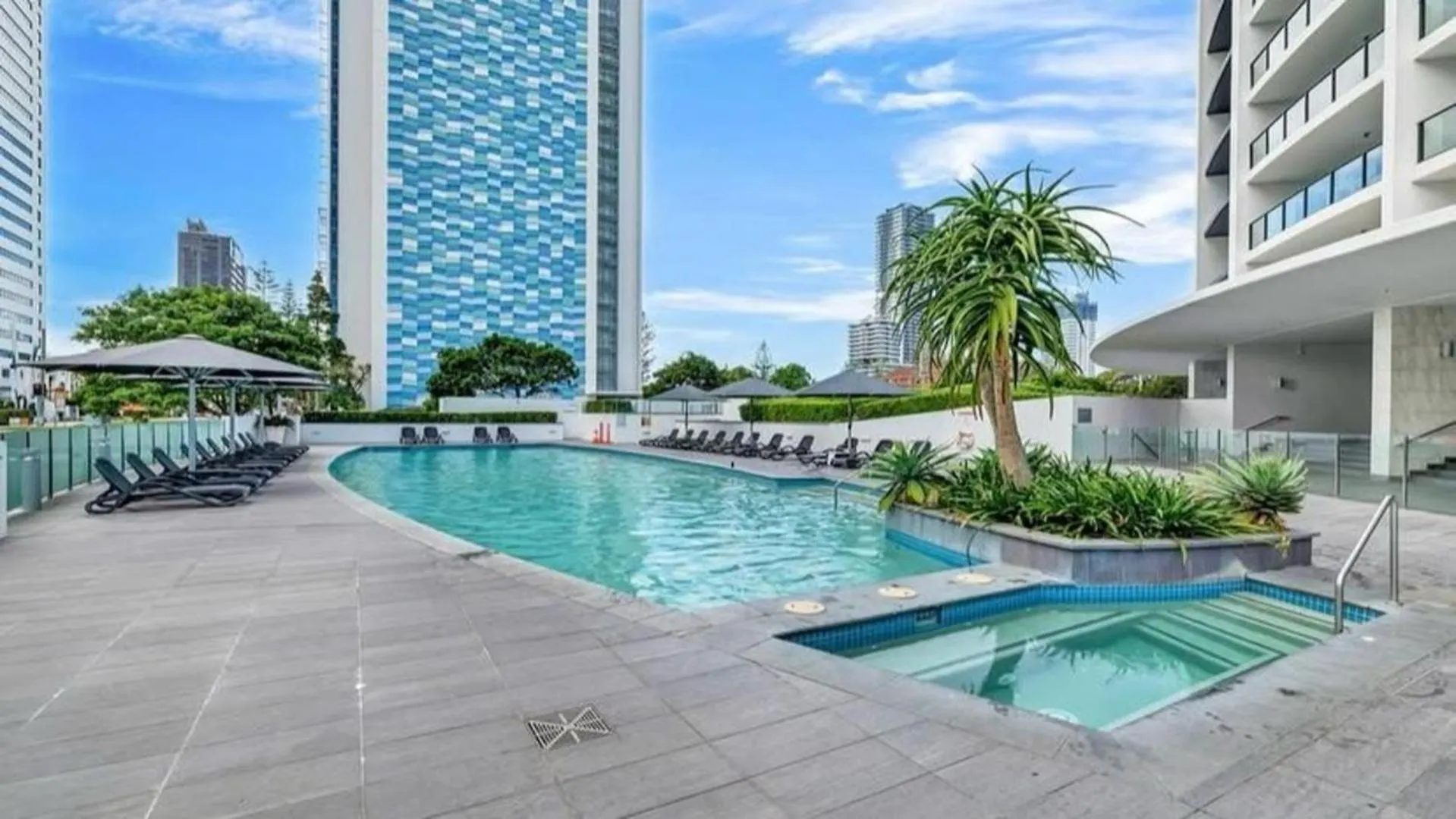 Private Rooftop Spa Penthouse Apartment - Sierra Grand - Coasthm Guldkusten Australien